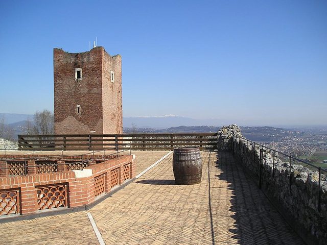 Castello-Giulietta-Montecchio_00
